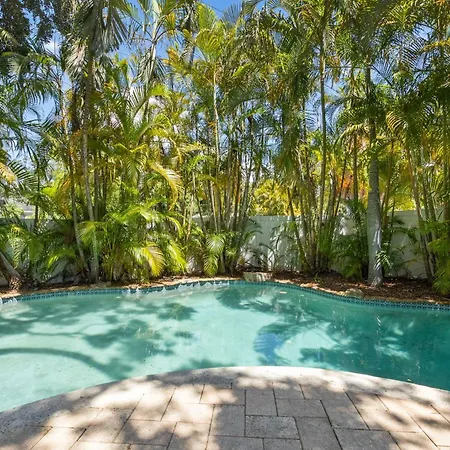 New Sunset Serenity - South Tampa Home With Pool